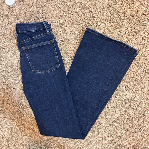 GOOD AMERICAN Pull on Flare Jeans in Women's Size Medium Dark Wash Stretchy - Picture 4 of 6